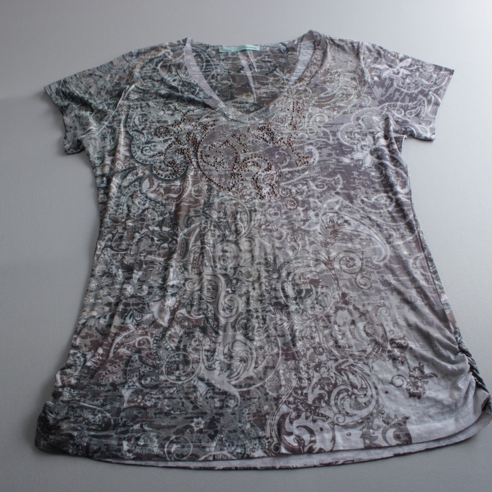 Maurices XXL Grey Paisley Burnout V-Neck Beaded Short Sleeve Top Made in USA